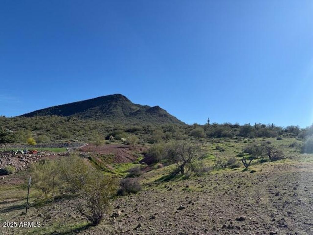 Image 10 of property listing at 0 N 18th Street -, New River, AZ 85087