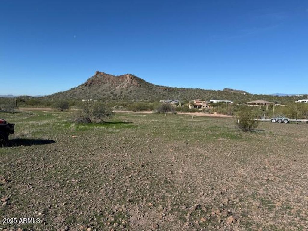 Image 8 of property listing at 0 N 18th Street -, New River, AZ 85087