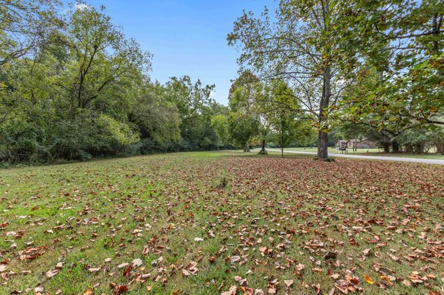 2174 Tinnin Rd, Goodlettsville, TN 37072