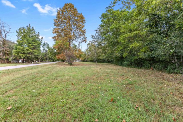 2174 Tinnin Rd, Goodlettsville, TN 37072