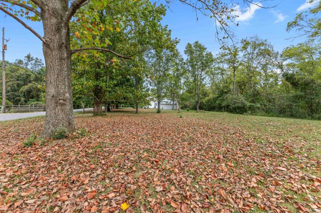 2174 Tinnin Rd, Goodlettsville, TN 37072