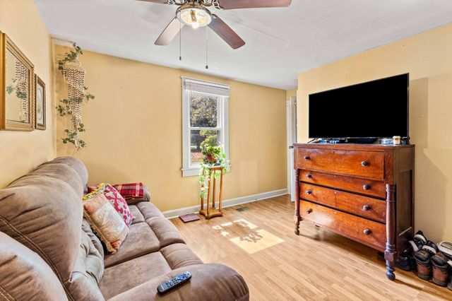 2174 Tinnin Rd, Goodlettsville, TN 37072