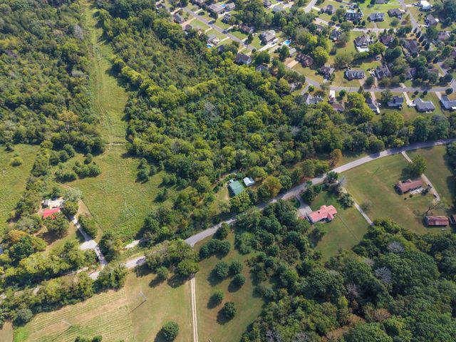 2174 Tinnin Rd, Goodlettsville, TN 37072