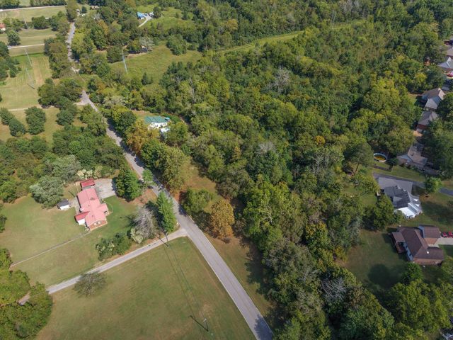 2174 Tinnin Rd, Goodlettsville, TN 37072