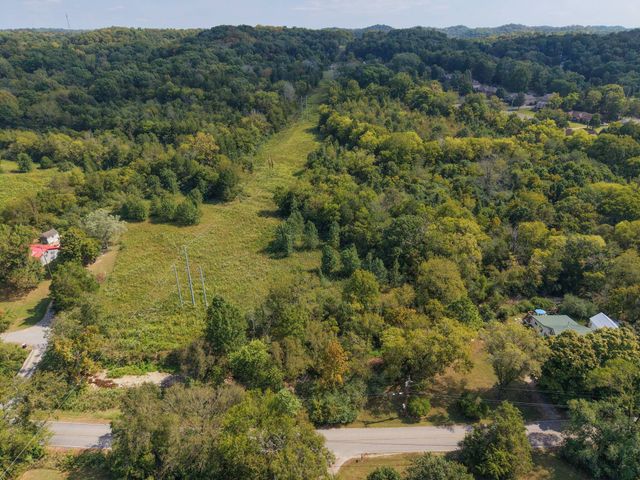 2174 Tinnin Rd, Goodlettsville, TN 37072