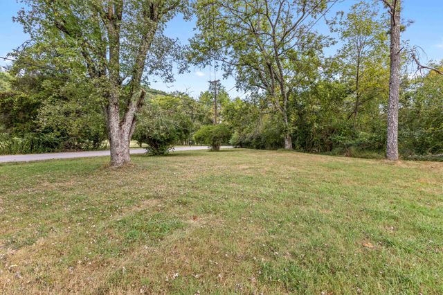 2174 Tinnin Rd, Goodlettsville, TN 37072
