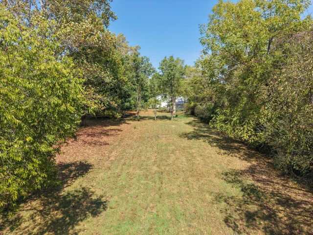2174 Tinnin Rd, Goodlettsville, TN 37072