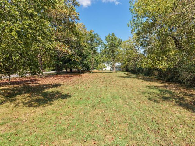 2174 Tinnin Rd, Goodlettsville, TN 37072
