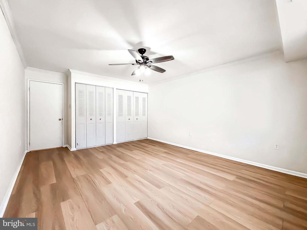 Image 4 of property listing at 11402 CHERRY HILL RD #104, Beltsville, MD 20705