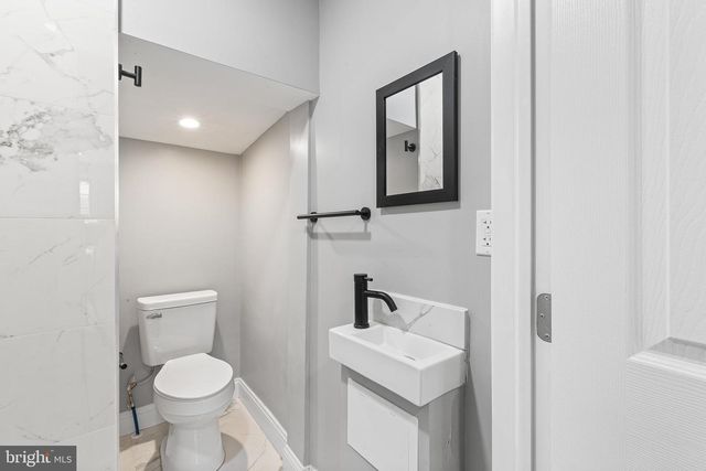 2524 S MILDRED ST, Philadelphia, PA 19148