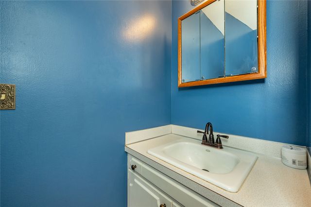 4305 65th Street, Urbandale, IA 50322