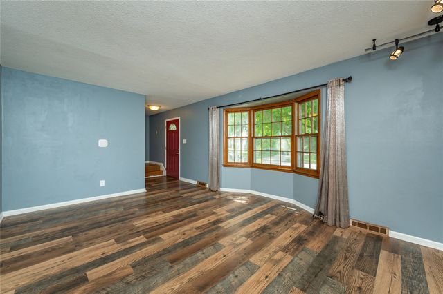 4305 65th Street, Urbandale, IA 50322