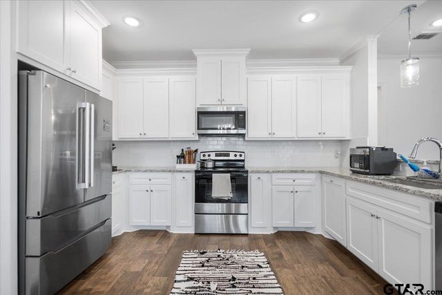 114 Rose Row, Winona, TX 75792