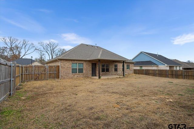 114 Rose Row, Winona, TX 75792