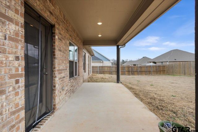 114 Rose Row, Winona, TX 75792