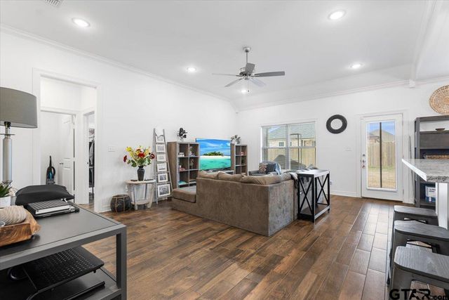 114 Rose Row, Winona, TX 75792