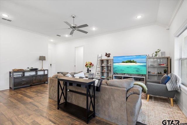 114 Rose Row, Winona, TX 75792