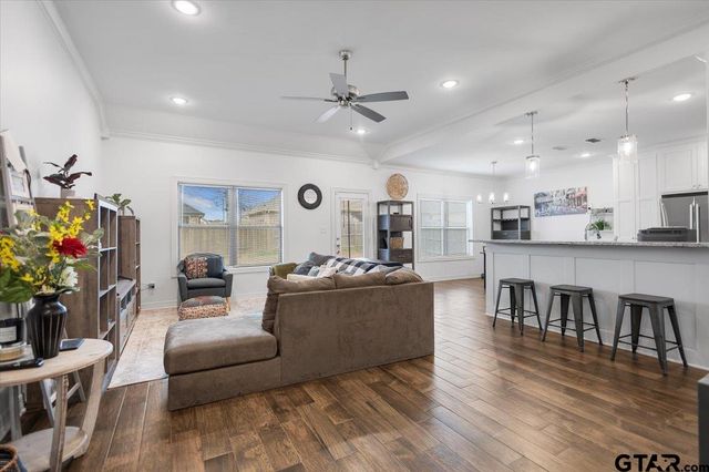 114 Rose Row, Winona, TX 75792