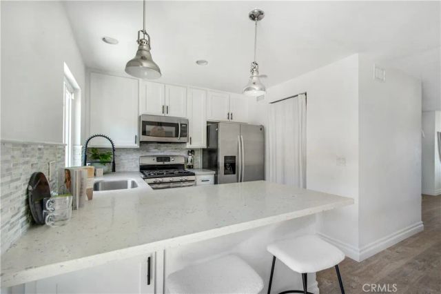 19 Seabird Court 13, Newport Beach, CA 92663