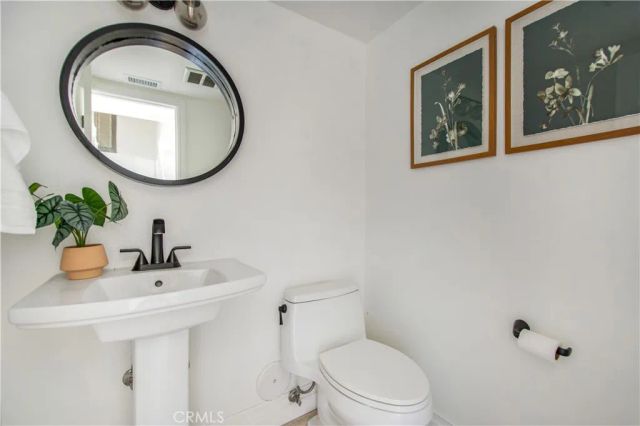 19 Seabird Court 13, Newport Beach, CA 92663