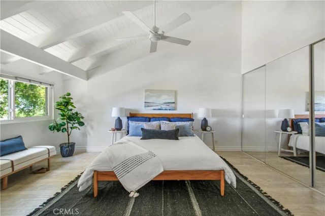 19 Seabird Court 13, Newport Beach, CA 92663