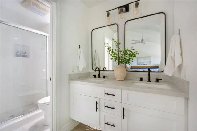 19 Seabird Court 13, Newport Beach, CA 92663