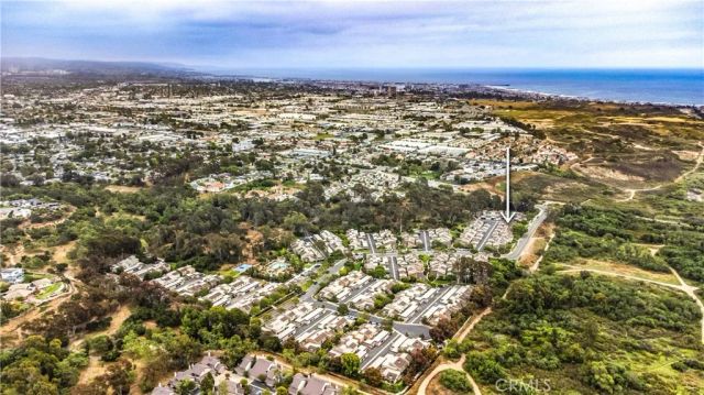 19 Seabird Court 13, Newport Beach, CA 92663