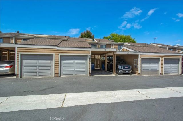 19 Seabird Court 13, Newport Beach, CA 92663