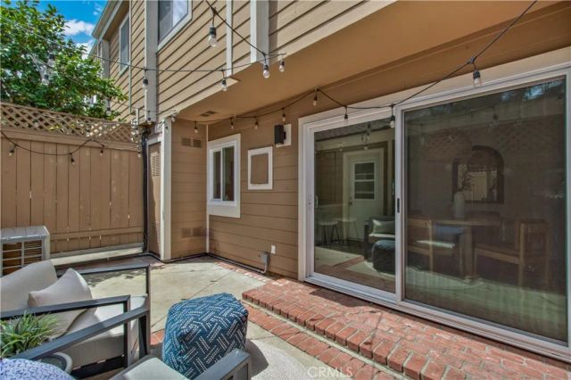 19 Seabird Court 13, Newport Beach, CA 92663