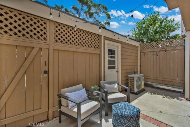 19 Seabird Court 13, Newport Beach, CA 92663