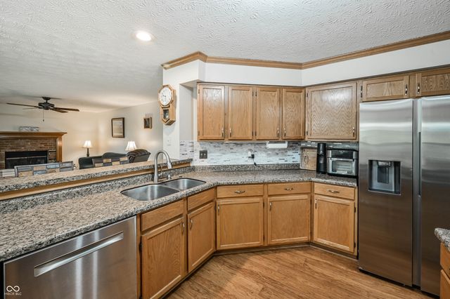 10997 Ridge Court, Fishers, IN 46038