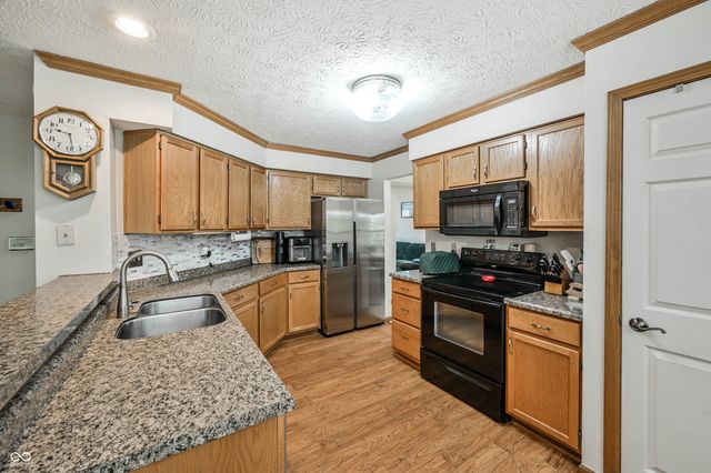 10997 Ridge Court, Fishers, IN 46038