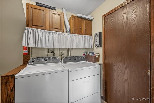 1280 Pembrook Circle, Roselle, IL 60172
