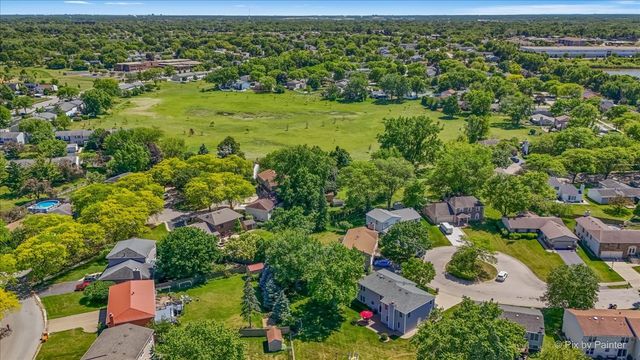 1280 Pembrook Circle, Roselle, IL 60172