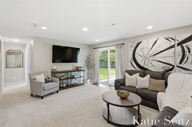 7540 Katie Lane, Hudsonville, MI 49426