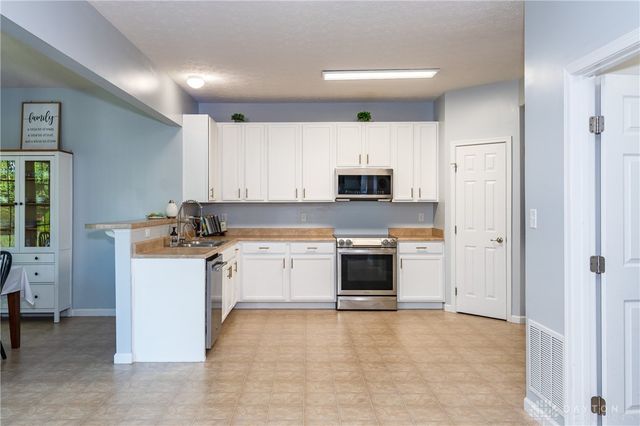 1695 Wimbledon Drive, Fairborn, OH 45324