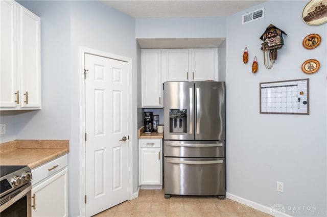 1695 Wimbledon Drive, Fairborn, OH 45324