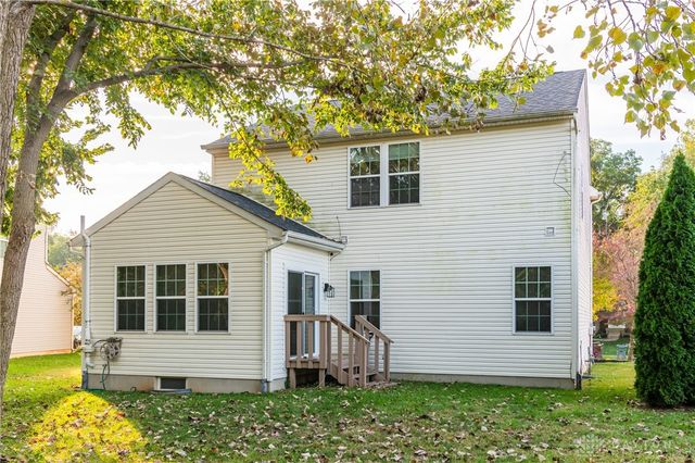 1695 Wimbledon Drive, Fairborn, OH 45324