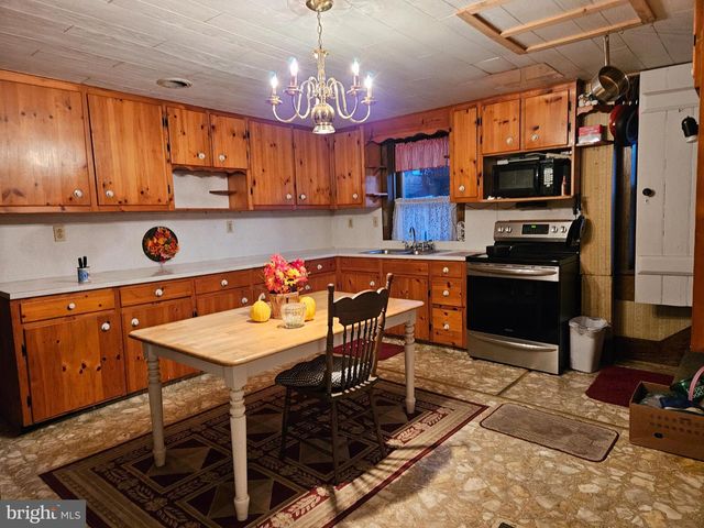 4164 PENNS VALLEY RD, Spring Mills, PA 16875