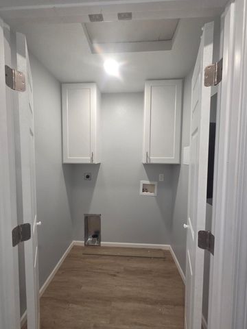 1220 E University Street, Springfield, MO 65804