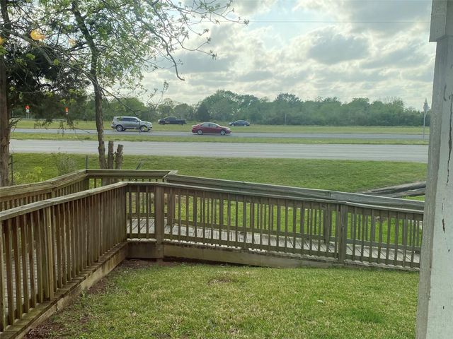 13023 Pleasant Valley Drive, Rosharon, TX 77583