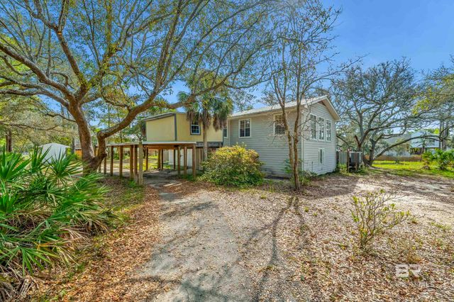30758 Pine Street, Elberta, AL 36530
