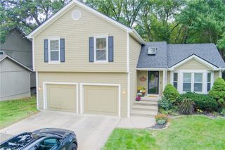 1733 Welleslay Lane, Liberty, MO 64068