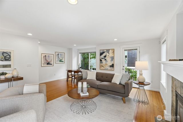 938 NW 51st Street, Seattle, WA 98107