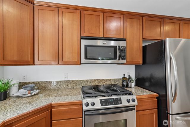 938 NW 51st Street, Seattle, WA 98107