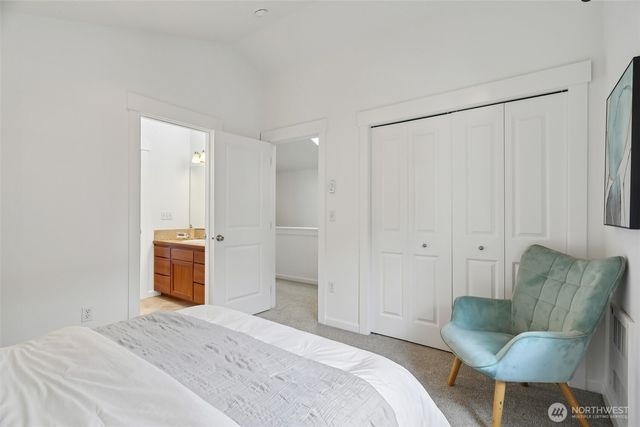 938 NW 51st Street, Seattle, WA 98107