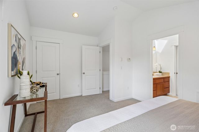 938 NW 51st Street, Seattle, WA 98107