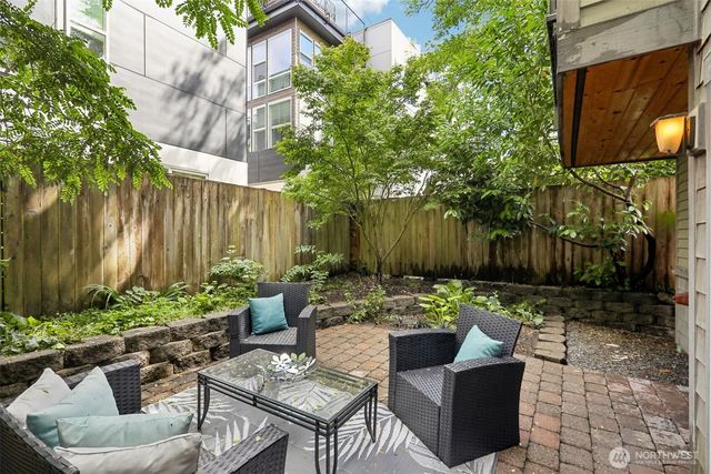 938 NW 51st Street, Seattle, WA 98107