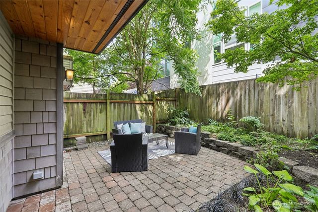 938 NW 51st Street, Seattle, WA 98107