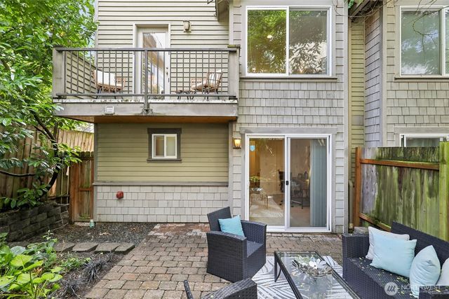 938 NW 51st Street, Seattle, WA 98107